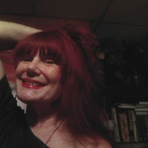 Meet your Posher, Roxanne